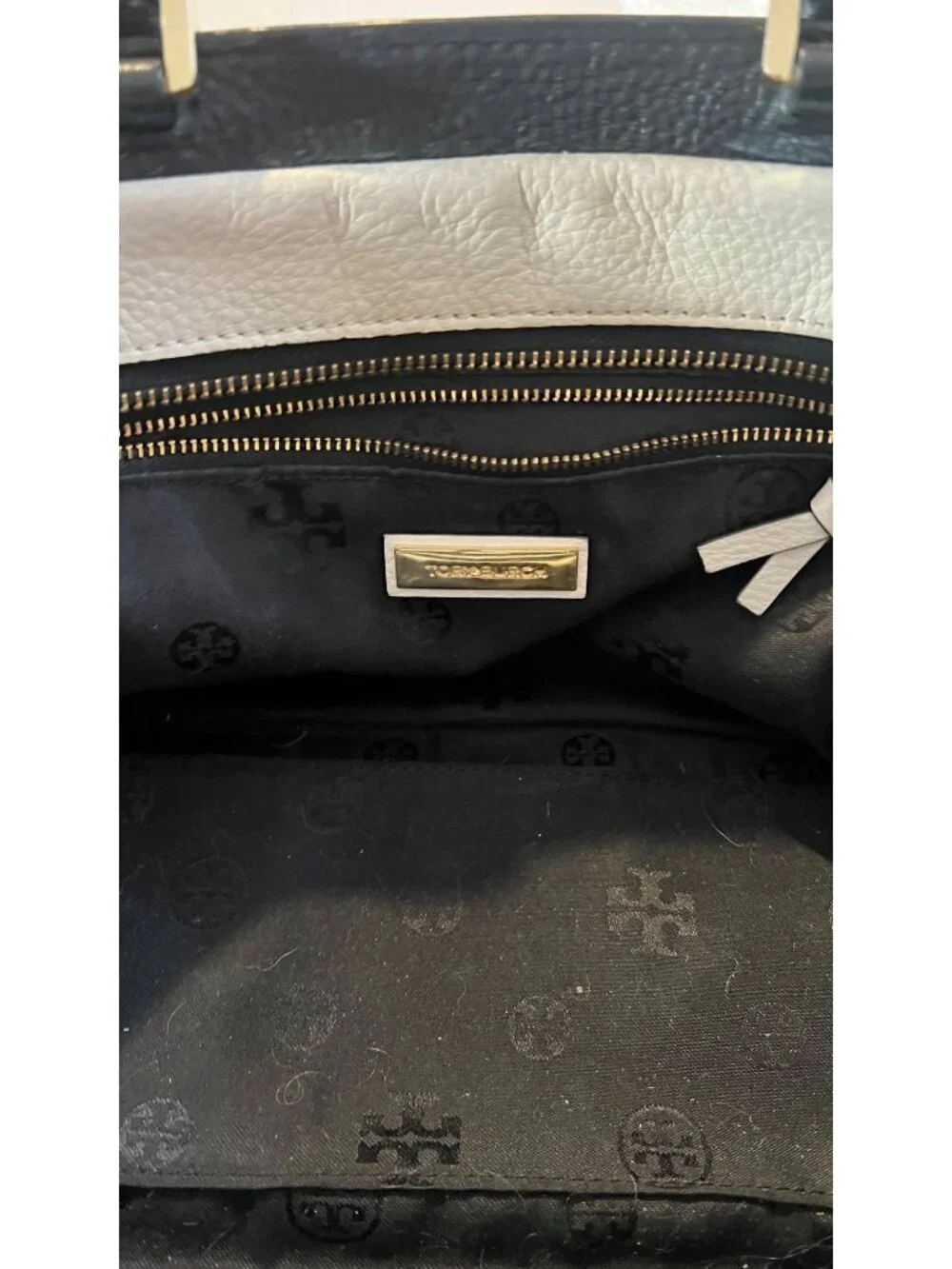 TORY BURCH AUTHENTIC BLACK AND WHITE JESSICA HANDBAG